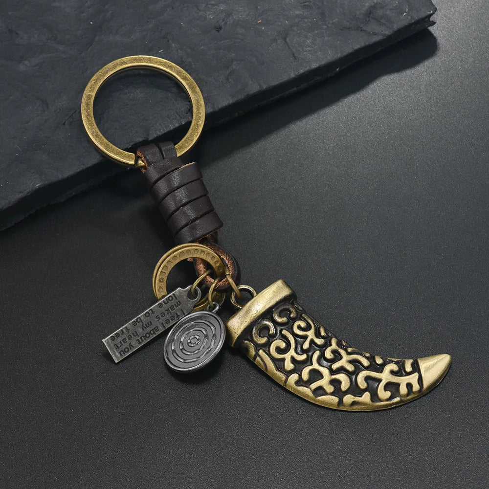 Vintage Keychain Accessories – Irregular Metal & Leather Charms