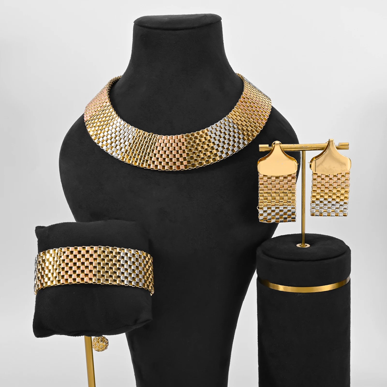 Dubai Jewelry Set – Elegant Bridal Necklace, Bracelet & Earrings