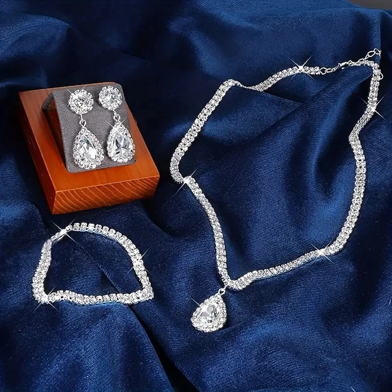 Exquisite 4-Piece Jewelry Set – Crystal Rhinestone Necklace, Earrings, Bracelet & Pendant