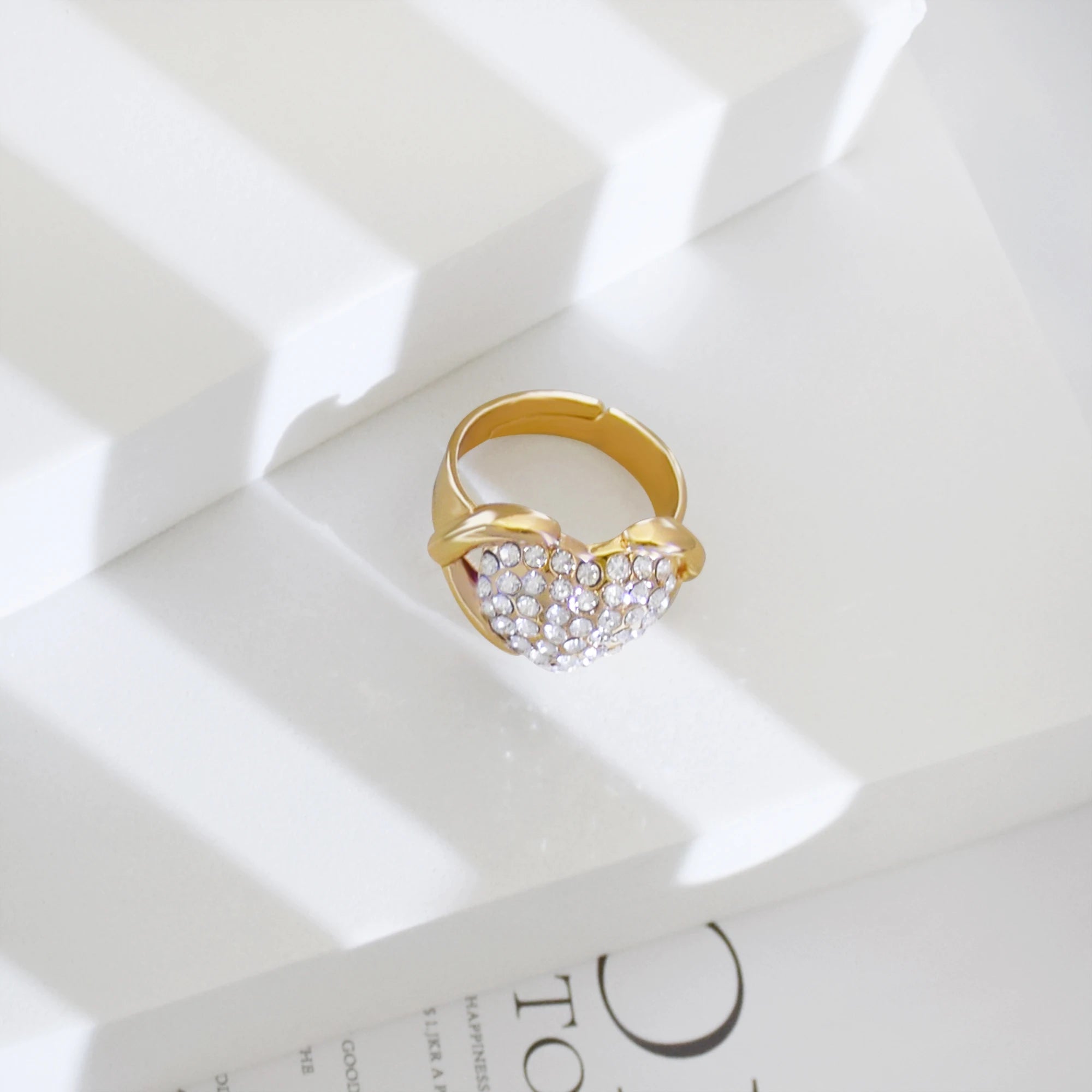 XOXO Heart Jewelry Set – Elegant Necklace & Earrings for Women