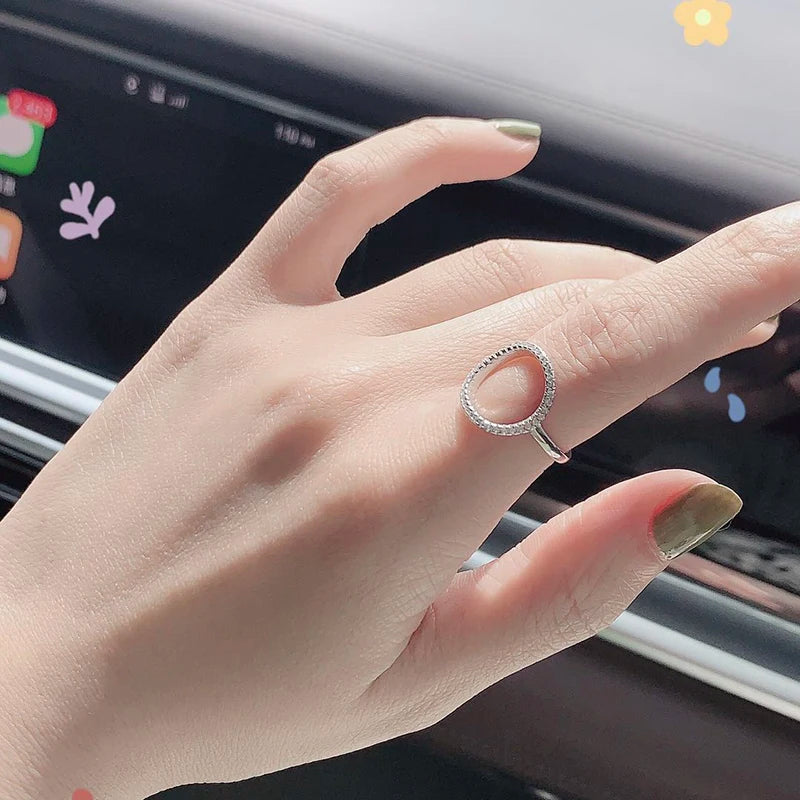 Rose & White Gold Circle Ring – Elegant Fashion Jewelry for Women