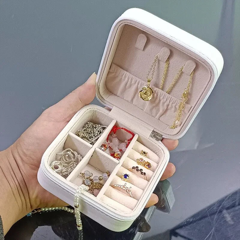 Jewelry Travel Case – Compact Organizer for Earrings, Rings & Necklaces