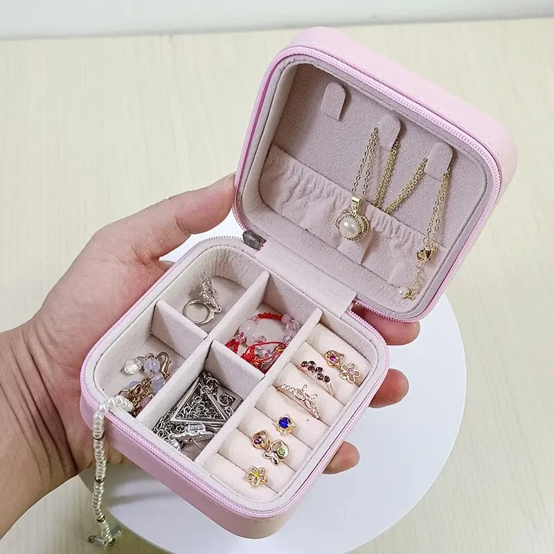 Jewelry Travel Case – Compact Organizer for Earrings, Rings & Necklaces