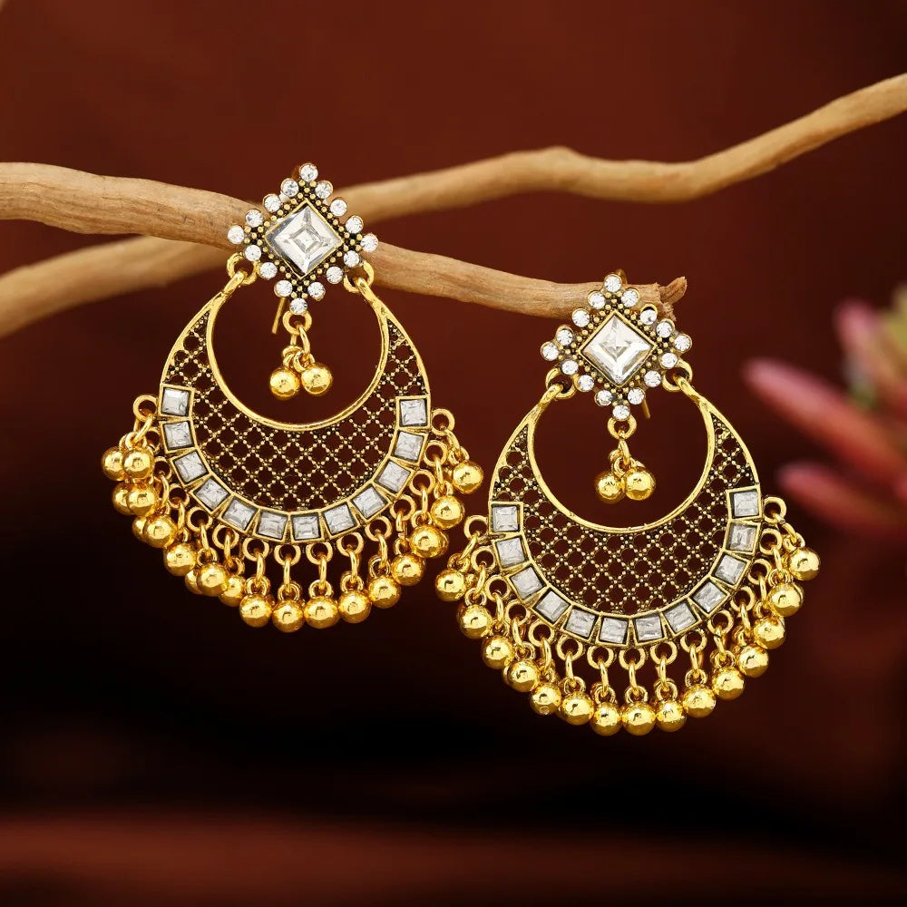 Palace Style Earrings – Retro Hollow Carved Ethnic Jewelry
