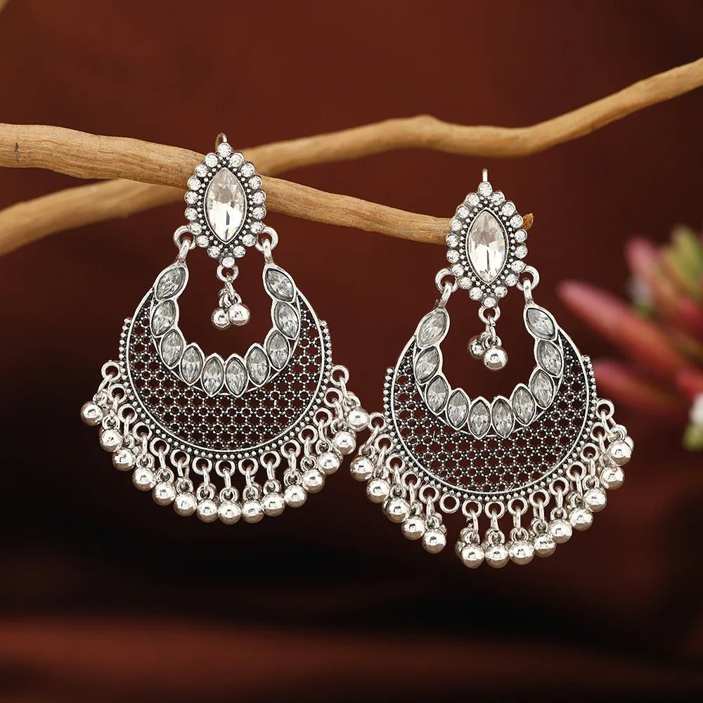 Palace Style Earrings – Retro Hollow Carved Ethnic Jewelry