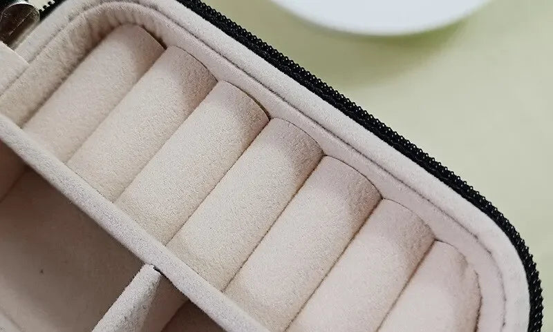 Jewelry Travel Case – Compact Organizer for Earrings, Rings & Necklaces