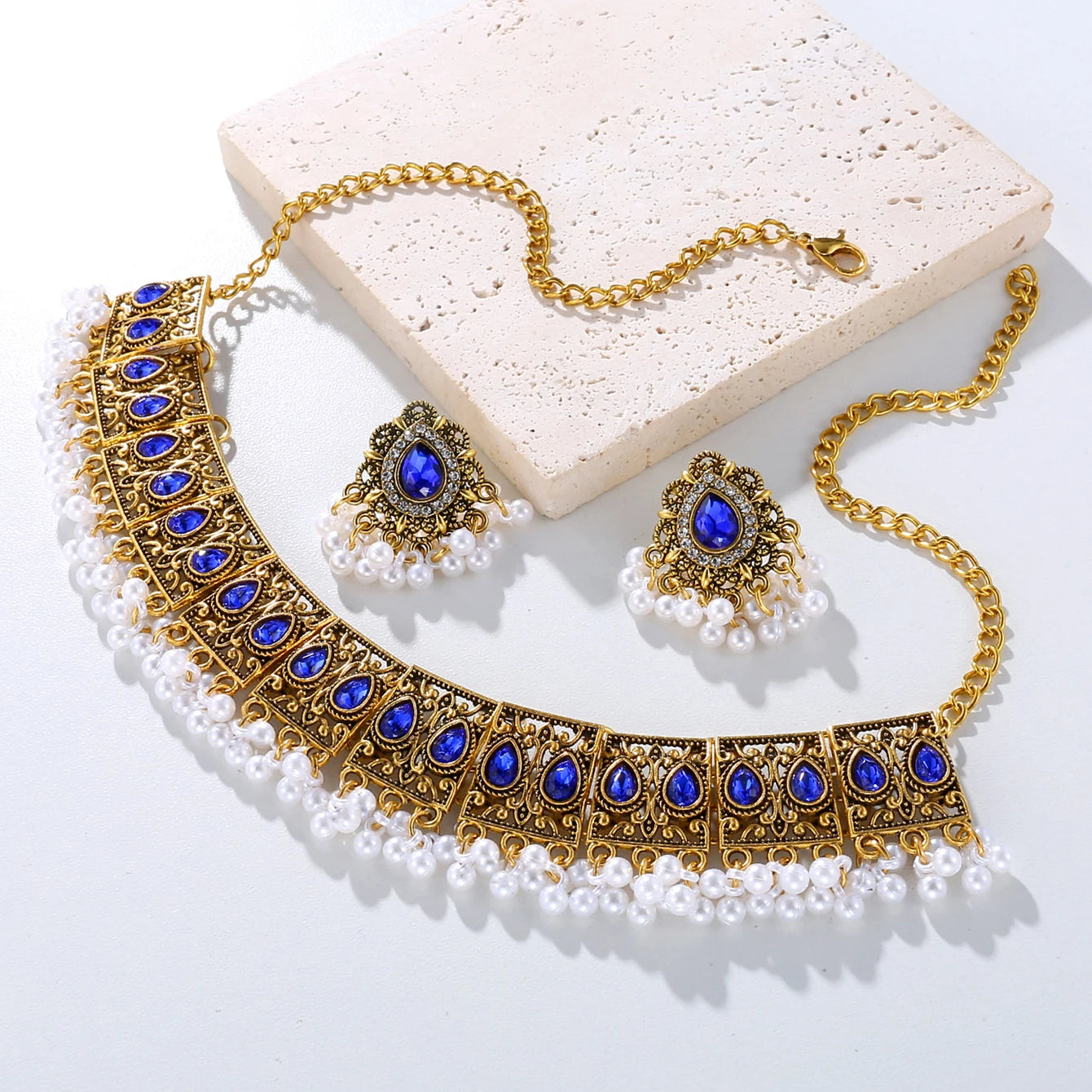 Antique Gold Indian Jewelry Set – Ethnic Bridal Necklace & Earrings